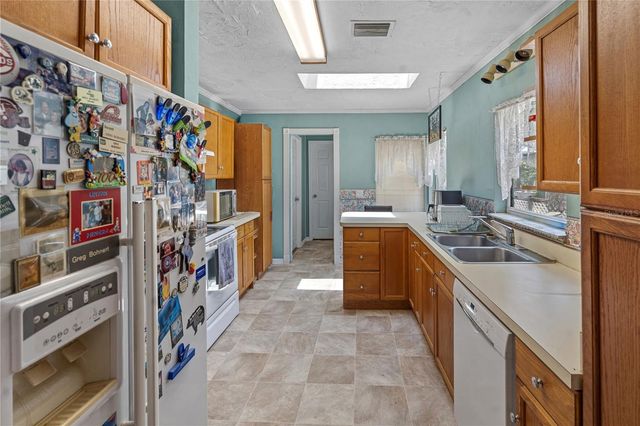 26015 SACKAMAXON DRIVE, Sorrento, FL 32776