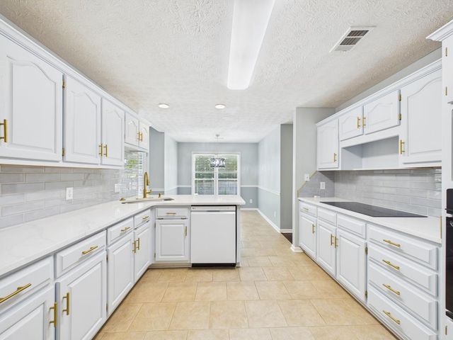 6617 Hillbrook Avenue, Columbus, GA 31909