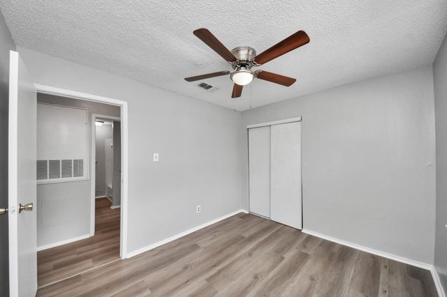 5526 Farley Unit A Drive A, Houston, TX 77032