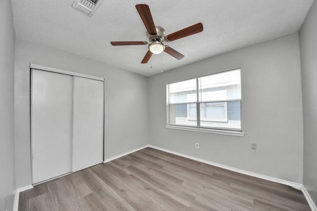 5526 Farley Unit A Drive A, Houston, TX 77032