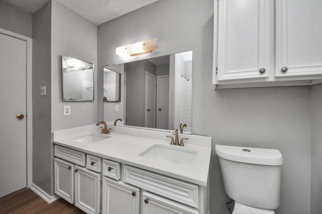 5526 Farley Unit A Drive A, Houston, TX 77032