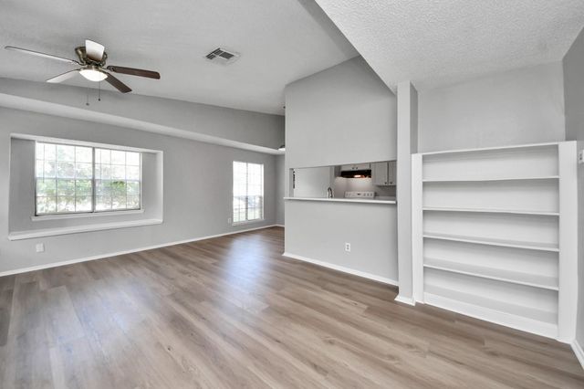 5526 Farley Unit A Drive A, Houston, TX 77032