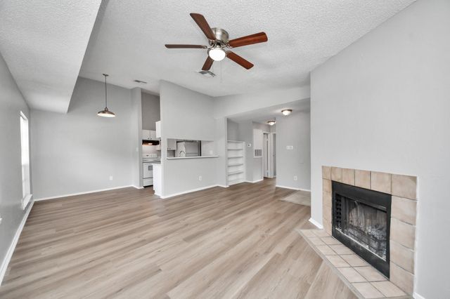 5526 Farley Unit A Drive A, Houston, TX 77032