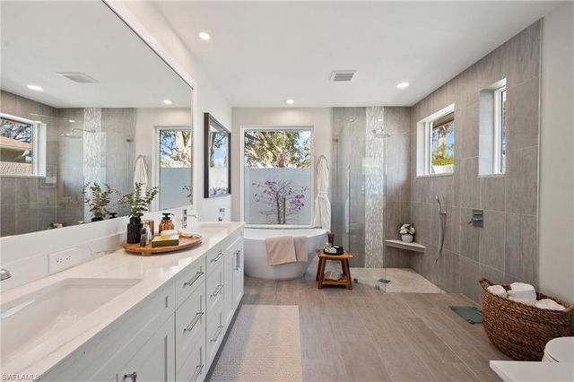 6625 NEW HAVEN CIR, Naples, FL 34109