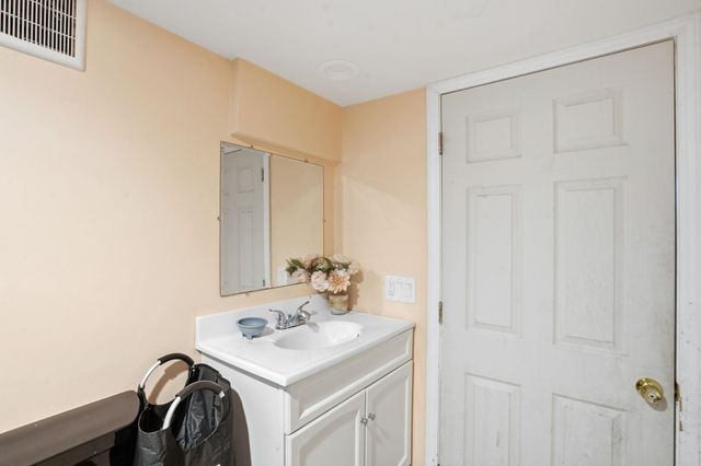 314 WASHINGTON Street, Davenport, IA 52802