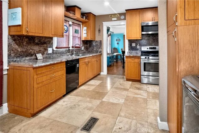 217 W Whiting, Fullerton, CA 92832
