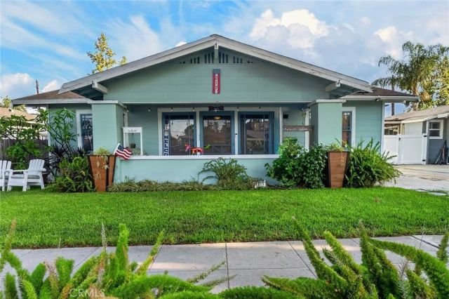 217 W Whiting, Fullerton, CA 92832