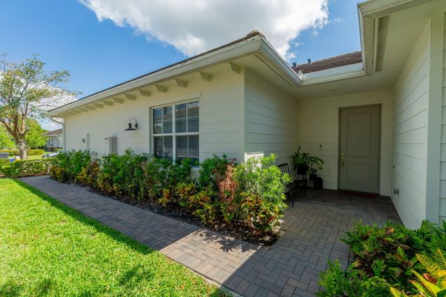 19546 Weathervane Way, Loxahatchee, FL 33470