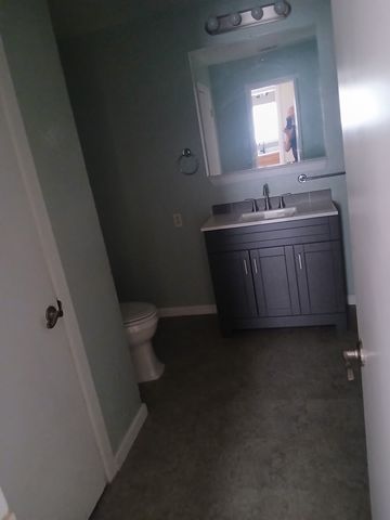 112 N Hatcher Ave, Lewisville, TX 75057
