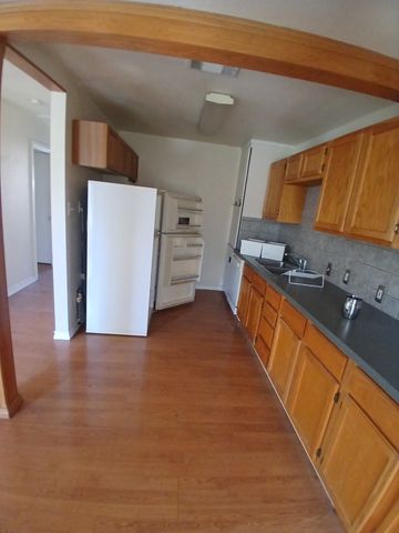 112 N Hatcher Ave, Lewisville, TX 75057
