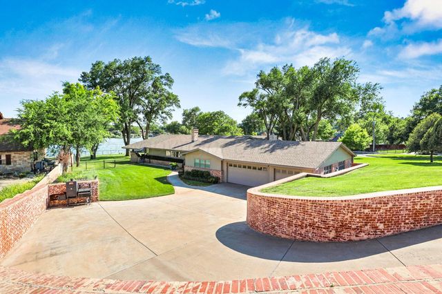 606 N Shore Drive, Amarillo, TX 79118