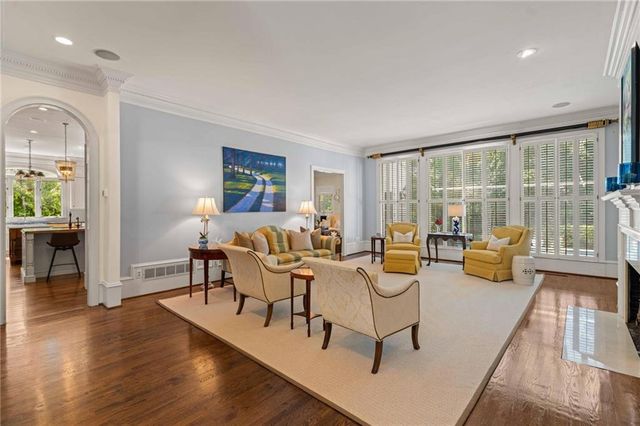 170 Helmsley Drive, Atlanta, GA 30327
