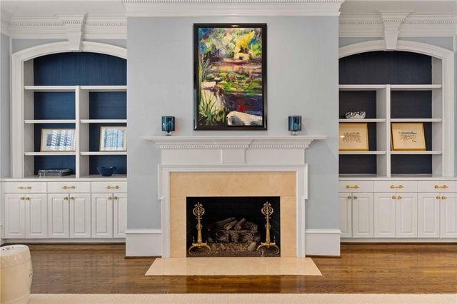 170 Helmsley Drive, Atlanta, GA 30327