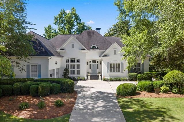 170 Helmsley Drive, Atlanta, GA 30327