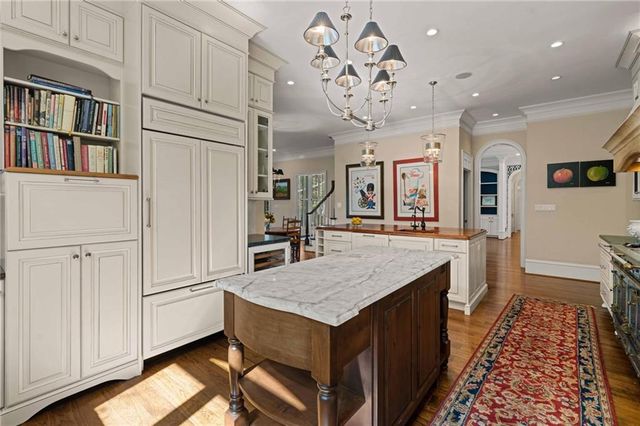 170 Helmsley Drive, Atlanta, GA 30327