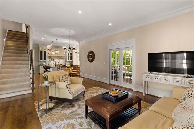 170 Helmsley Drive, Atlanta, GA 30327