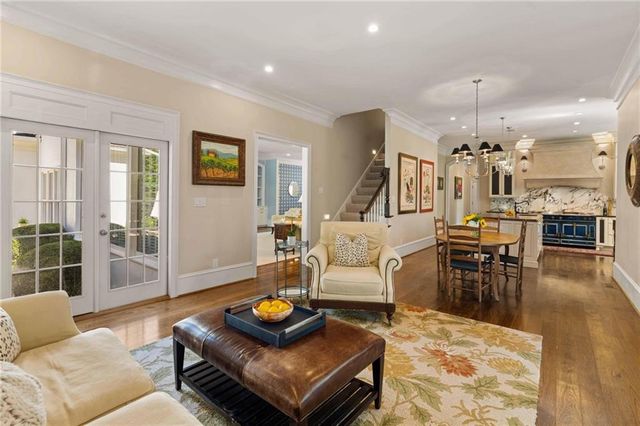 170 Helmsley Drive, Atlanta, GA 30327