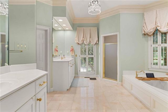 170 Helmsley Drive, Atlanta, GA 30327