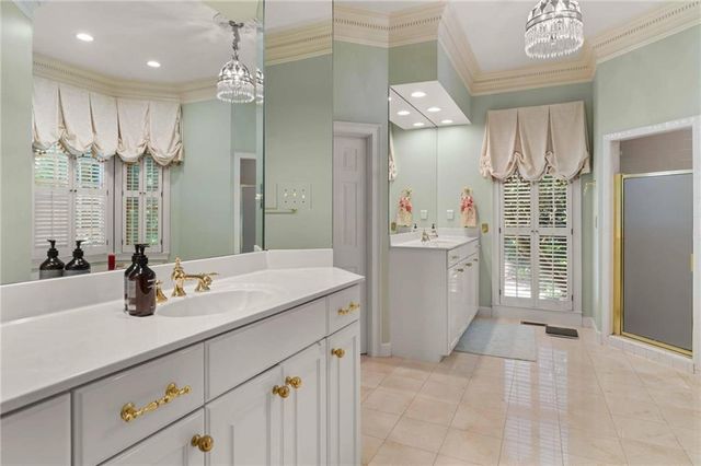 170 Helmsley Drive, Atlanta, GA 30327