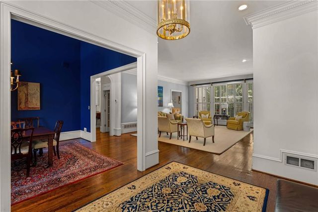 170 Helmsley Drive, Atlanta, GA 30327