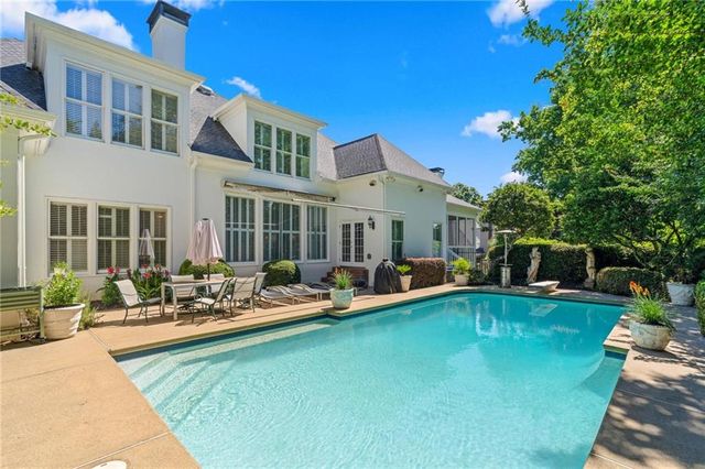 170 Helmsley Drive, Atlanta, GA 30327
