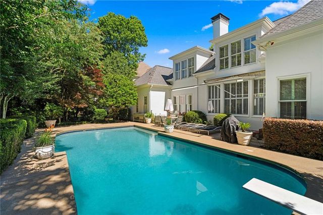 170 Helmsley Drive, Atlanta, GA 30327