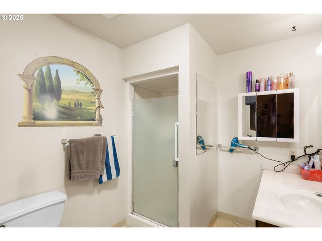 319 MONITOR Rd, Silverton, OR 97381