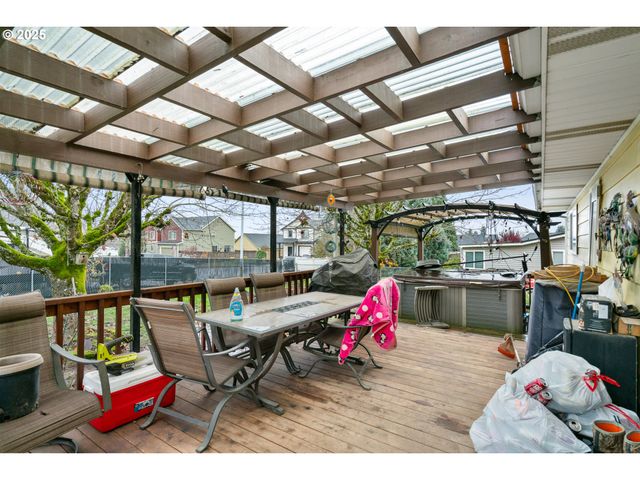 319 MONITOR Rd, Silverton, OR 97381