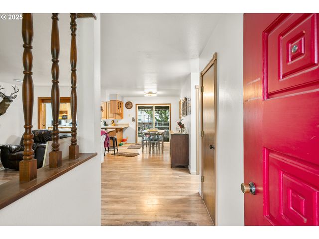 319 MONITOR Rd, Silverton, OR 97381