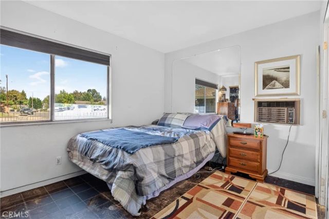 1396 Currant Avenue, Simi Valley, CA 93065