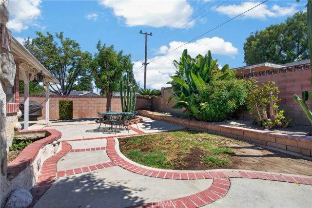 1396 Currant Avenue, Simi Valley, CA 93065