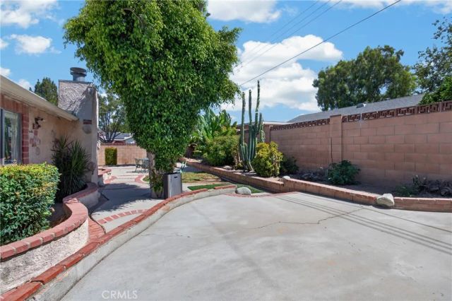 1396 Currant Avenue, Simi Valley, CA 93065