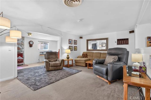 1396 Currant Avenue, Simi Valley, CA 93065
