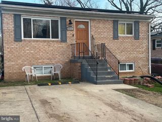 6615 VALLEY PARK RD, Capitol Heights, MD 20743