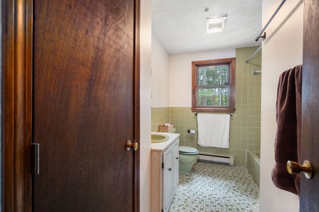 145 White Pond Rd, Hudson, MA 01749