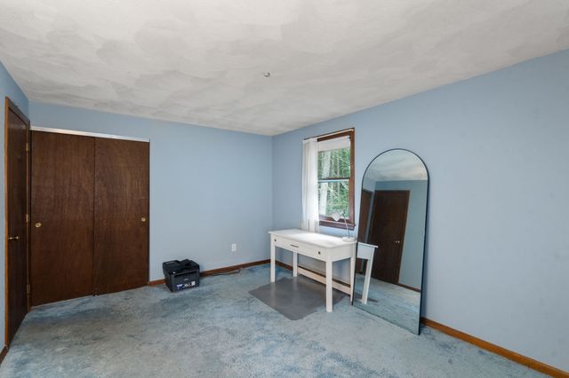 145 White Pond Rd, Hudson, MA 01749