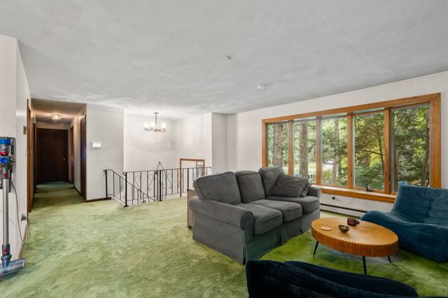 145 White Pond Rd, Hudson, MA 01749