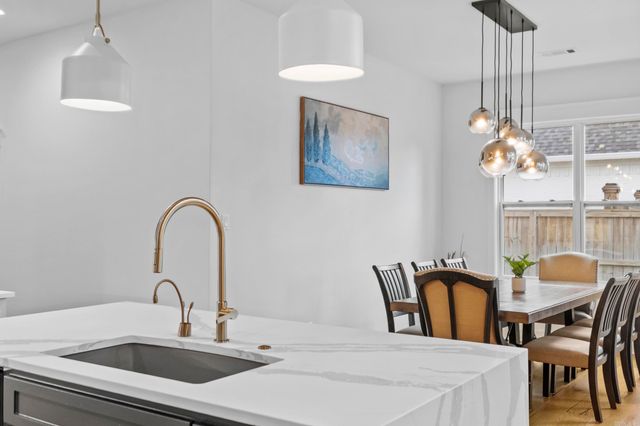 7230 Lake Point Circle, Benton, AR 72019