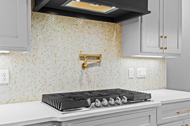 7230 Lake Point Circle, Benton, AR 72019