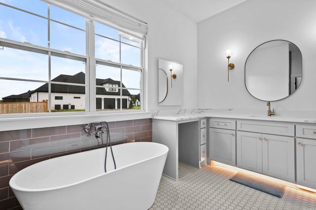 7230 Lake Point Circle, Benton, AR 72019