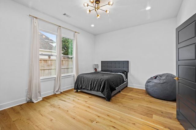 7230 Lake Point Circle, Benton, AR 72019