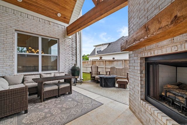 7230 Lake Point Circle, Benton, AR 72019