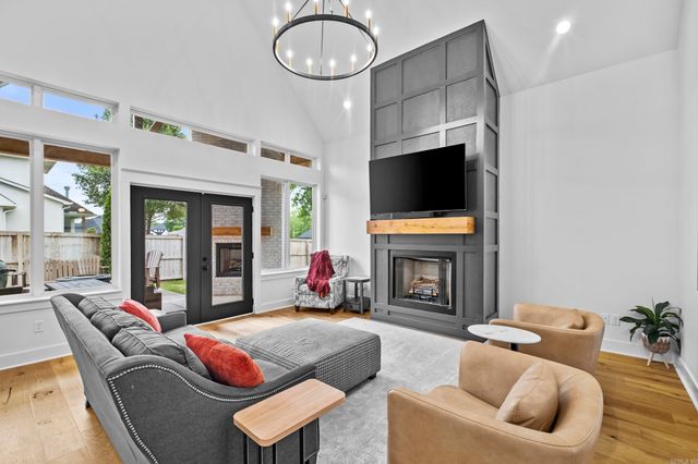 7230 Lake Point Circle, Benton, AR 72019