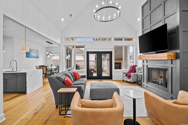 7230 Lake Point Circle, Benton, AR 72019