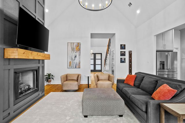 7230 Lake Point Circle, Benton, AR 72019