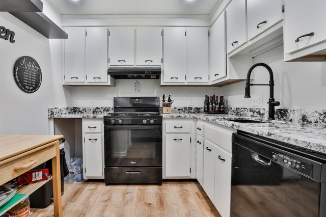 7 Blackstone Dr Apt 36, Nashua, NH 03063