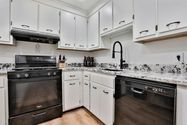 7 Blackstone Dr Apt 36, Nashua, NH 03063