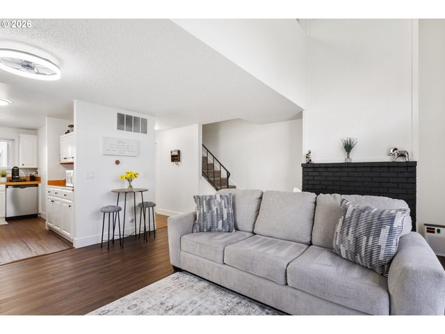 3828 AUBURN Rd, Salem, OR 97301