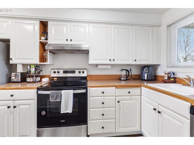 3828 AUBURN Rd, Salem, OR 97301