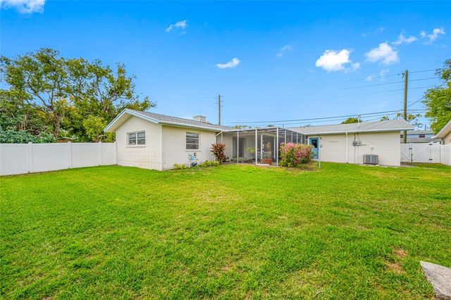 11601 86TH AVENUE, Seminole, FL 33772